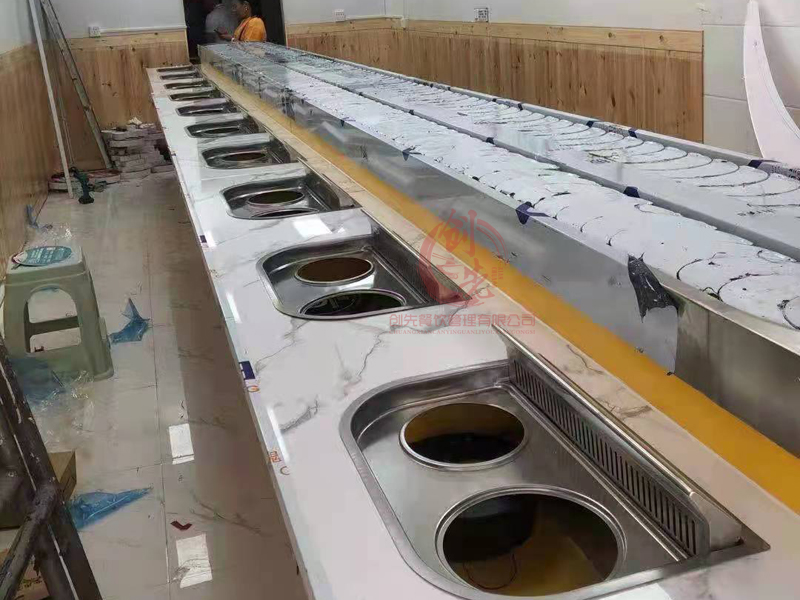 贵州省贵阳市花溪区十字街民主路 无烟涮烤一体草莓视频懂你更多